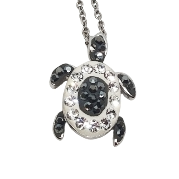 SILVERTONED & CRYSTAL NWOT TURTLE PENDANT CHAIN NECKLACE - Picture 1 of 5